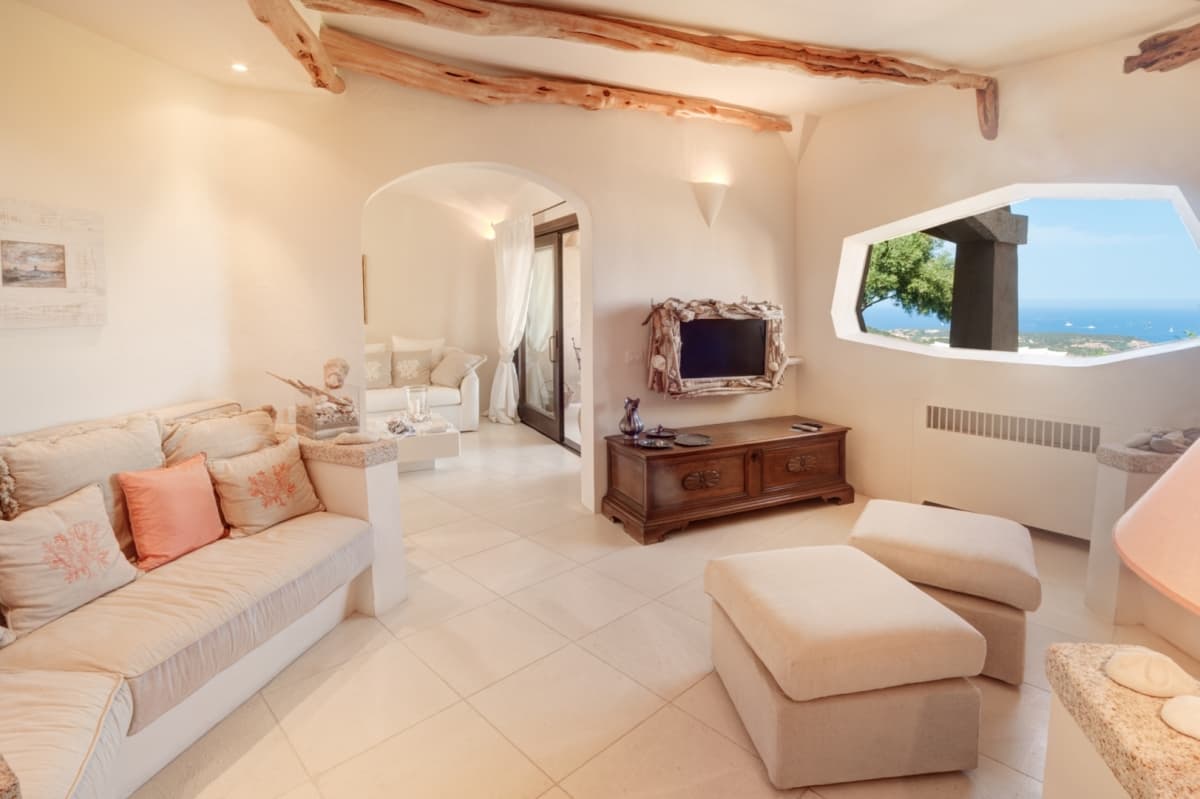 First of 5 senses lorem ipsum sit dolor et amet est vorbis