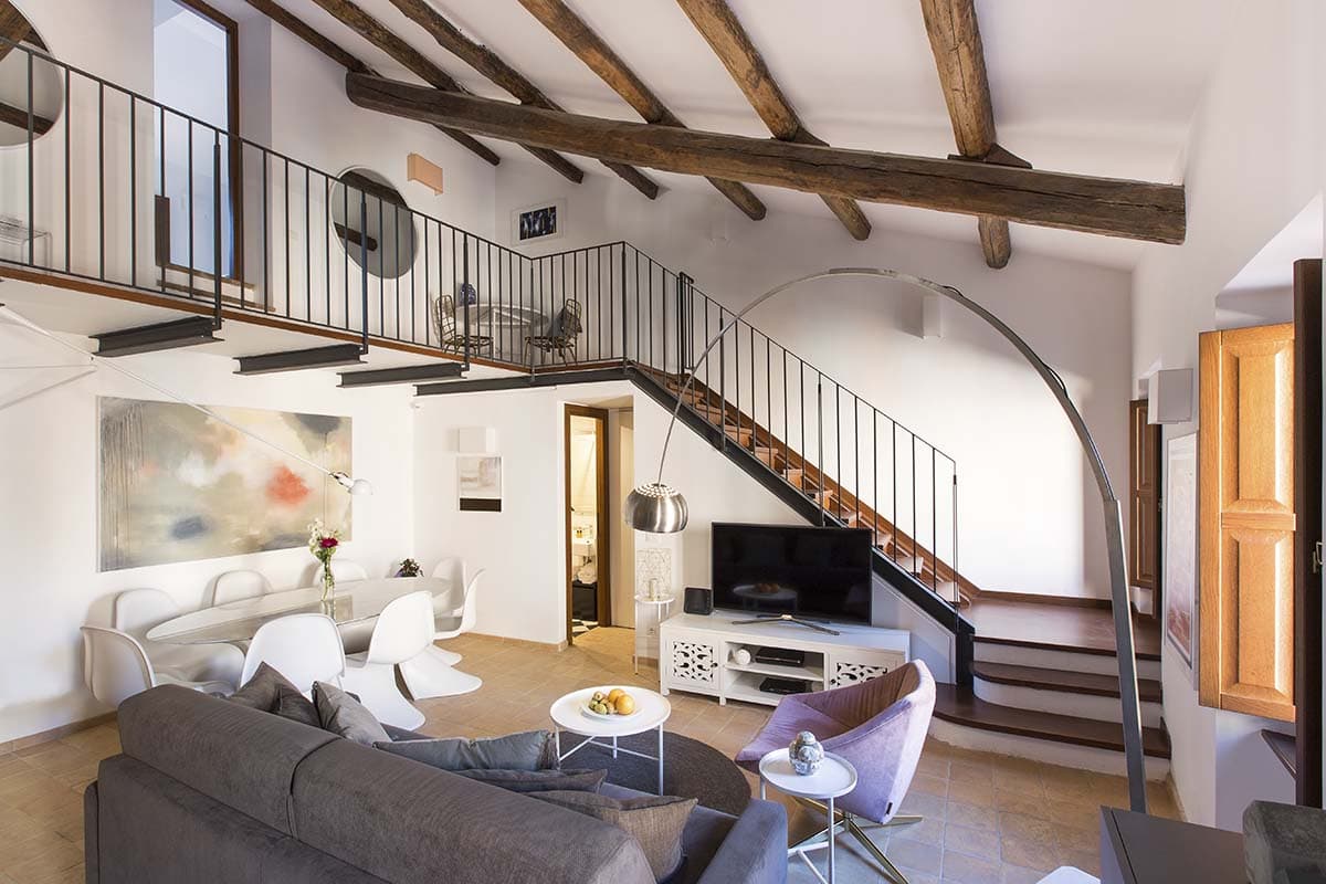 First of 5 senses lorem ipsum sit dolor et amet est vorbis