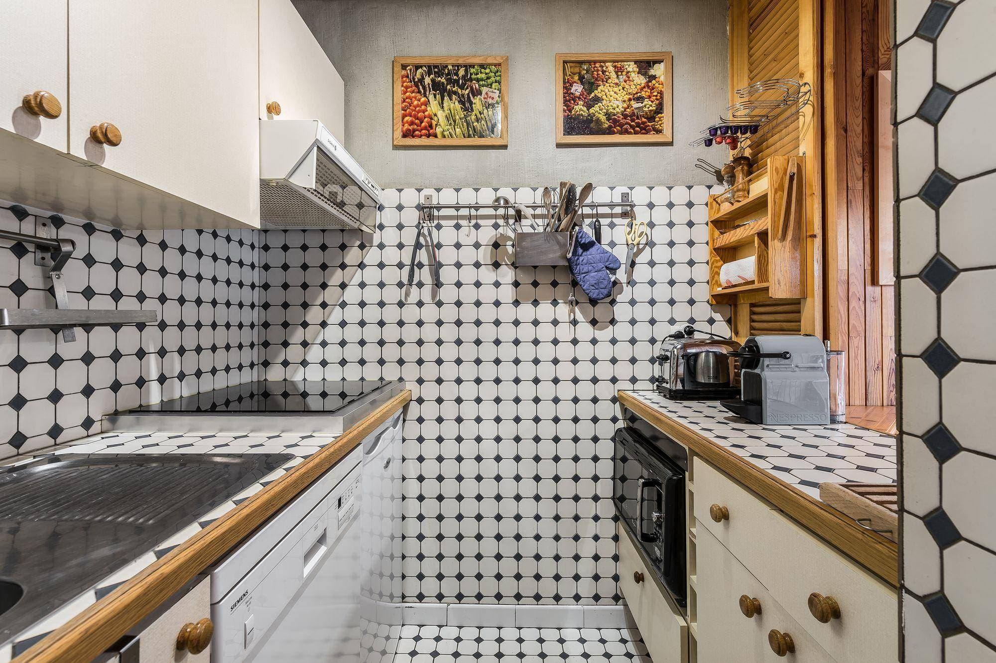 First of 5 senses lorem ipsum sit dolor et amet est vorbis