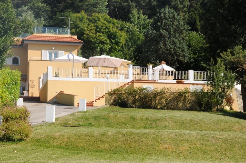 First of 5 senses lorem ipsum sit dolor et amet est vorbis